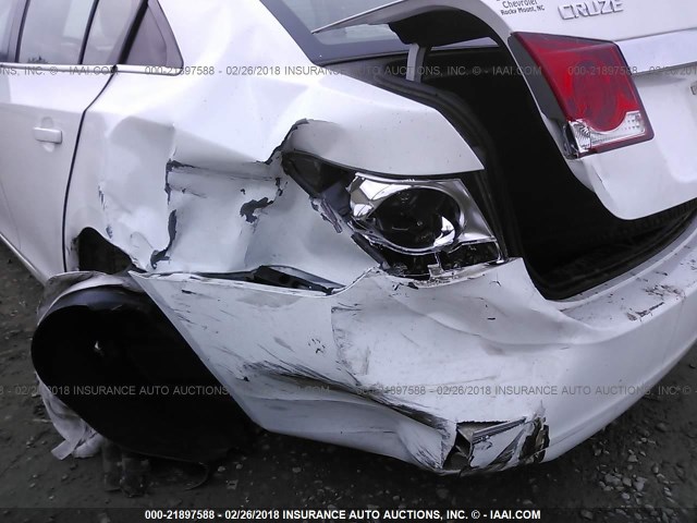1G1PC5SB7E7160160 - 2014 CHEVROLET CRUZE LT WHITE photo 6
