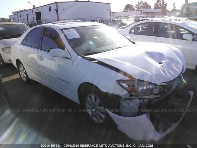 4T1BF30K12U501027 - 2002 TOYOTA CAMRY LE/XLE/SE 白色 照片 1