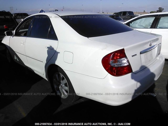 4T1BF30K12U501027 - 2002 TOYOTA CAMRY LE/XLE/SE 白色 照片 3
