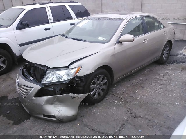 4T1BE46KX7U002752 - 2007 TOYOTA CAMRY NEW GENERAT CE/LE/XLE/SE TAN photo 2