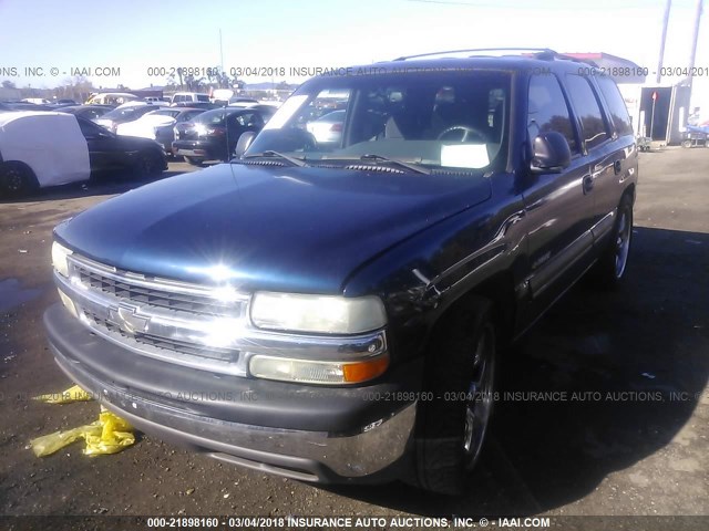 1GNEC13T11R198617 - 2001 CHEVROLET TAHOE C1500 BLUE photo 2