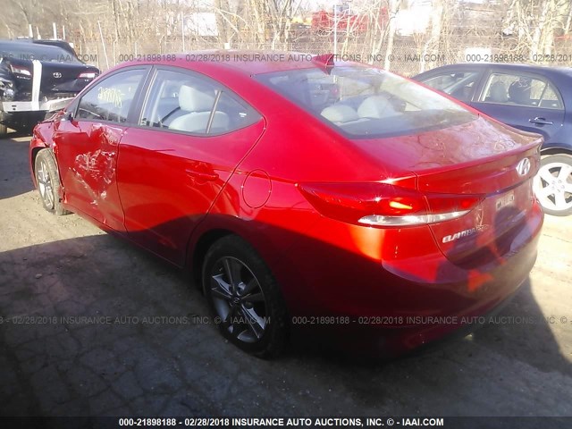 5NPD84LFXHH130027 - 2017 HYUNDAI ELANTRA SE/VALUE/LIMITED RED photo 3