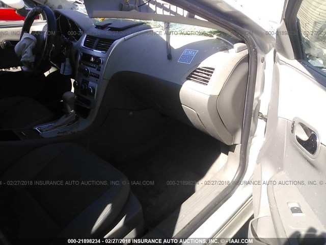 1G1ZA5EU6CF389055 - 2012 CHEVROLET MALIBU LS 银色 照片 5