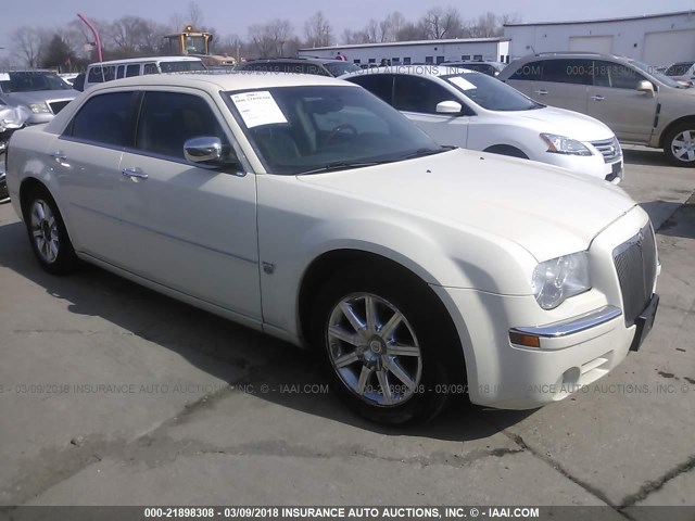 2C3KA63H67H762611 - 2007 CHRYSLER 300C WHITE photo 1