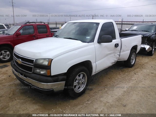3GCEC14X07G248149 - 2007 CHEVROLET SILVERADO C1500 CLASSIC WHITE photo 2