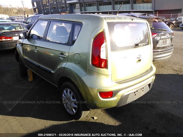 KNDJT2A58D7576630 - 2013 KIA SOUL GREEN photo 3