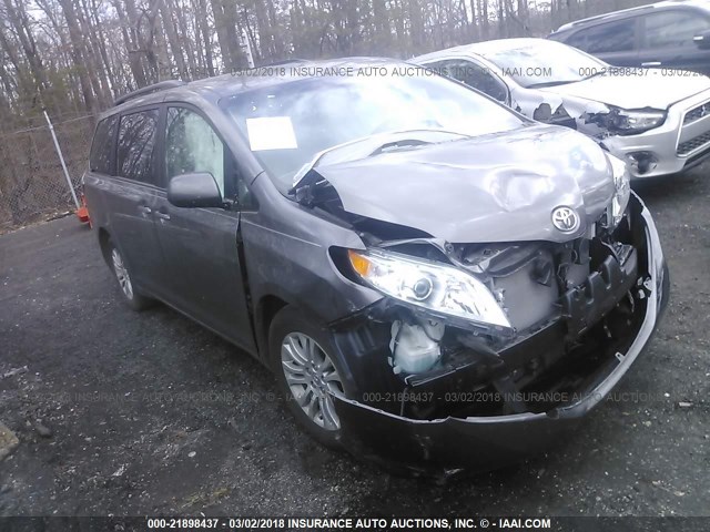 5TDYK3DC3GS756755 - 2016 TOYOTA SIENNA XLE/LIMITED GRAY photo 1