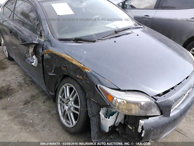 JTKDE167X60137798 - 2006 TOYOTA SCION TC 灰色 照片 6