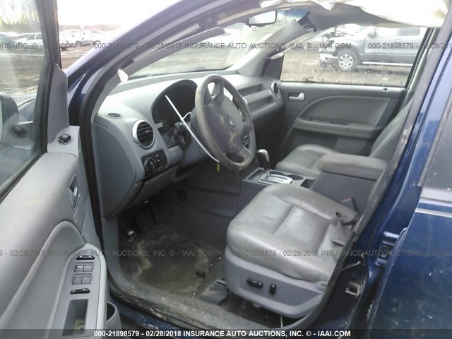 1FMDK05106GA27532 - 2006 FORD FREESTYLE SEL BLUE photo 5