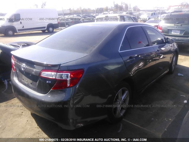 4T1BF1FK2CU600405 - 2012 TOYOTA CAMRY SE/LE/XLE GRAY photo 4