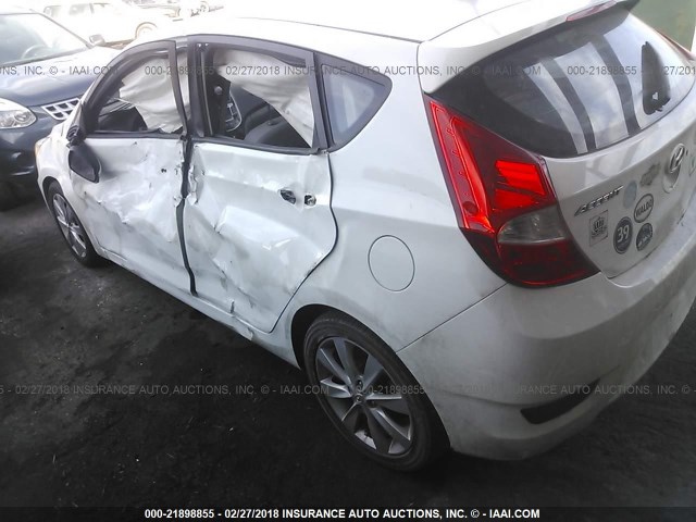 KMHCU5AE2EU165343 - 2014 HYUNDAI ACCENT GLS/SE WHITE photo 3