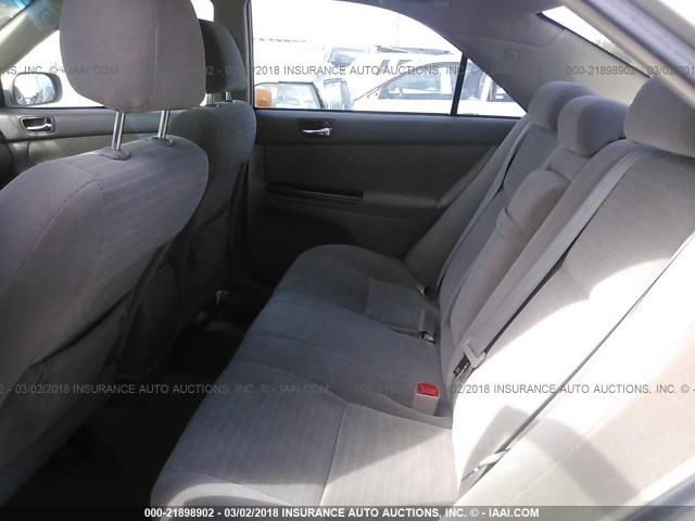 4T1BE30K65U020231 - 2005 TOYOTA CAMRY LE/XLE/SE თაფლისფერი ფოტო 8