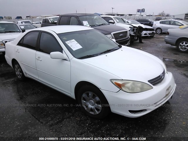 4T1BE32K62U056588 - 2002 TOYOTA CAMRY LE/XLE/SE WHITE photo 1