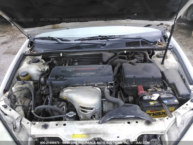 4T1BE32K62U056588 - 2002 TOYOTA CAMRY LE/XLE/SE WHITE photo 10
