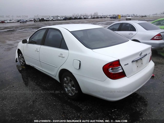 4T1BE32K62U056588 - 2002 TOYOTA CAMRY LE/XLE/SE WHITE photo 3