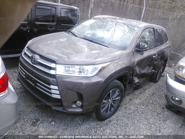 5TDJZRFH2HS441696 - 2017 TOYOTA HIGHLANDER SE/XLE BROWN photo 2