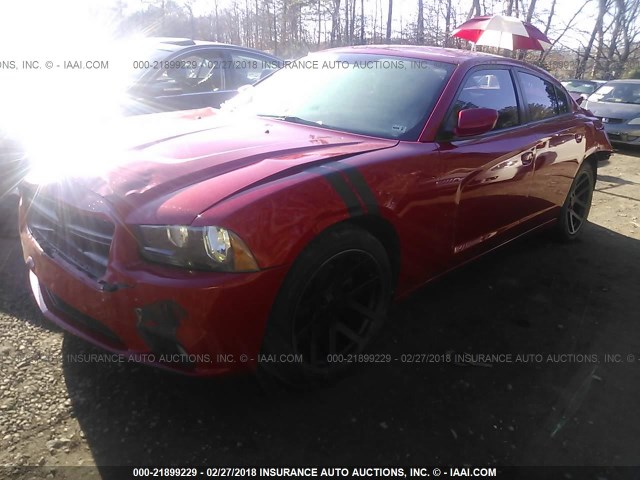 2C3CDXHG3CH304522 - 2012 DODGE CHARGER SXT RED photo 2