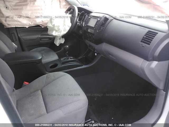 5TFTX4CN4FX068177 - 2015 TOYOTA TACOMA ACCESS CAB Weiß Foto 5