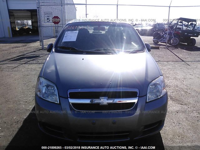 KL1TD5DE3AB117315 - 2010 CHEVROLET AVEO LS/LT GRAY photo 6