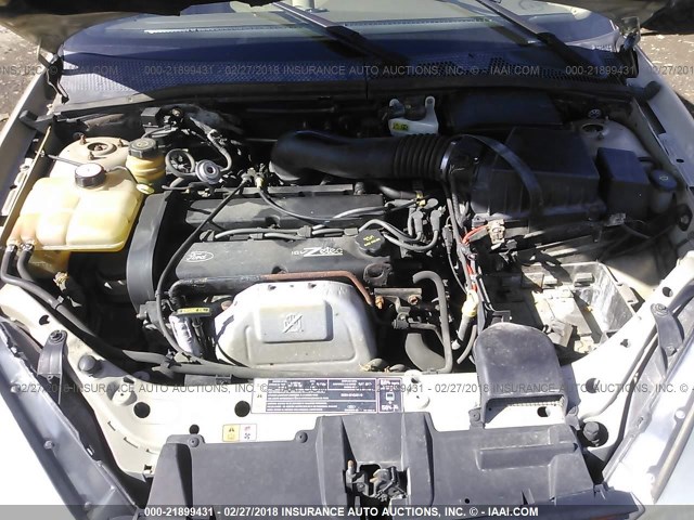 1FAFP36381W225795 - 2001 FORD FOCUS SE/SE COMFORT GOLD photo 10