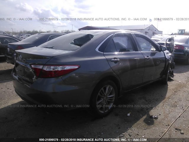 4T1BF1FK4GU570166 - 2016 TOYOTA CAMRY LE/XLE/SE/XSE GRAY photo 4