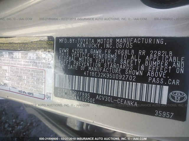 4T1BE32K95U092702 - 2005 TOYOTA CAMRY LE/XLE/SE SILVER photo 9