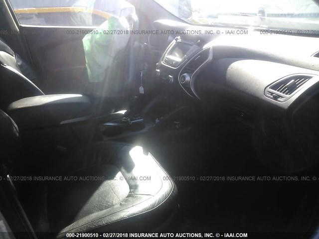 KM8JU3AC2AU022431 - 2010 HYUNDAI TUCSON GLS/LIMITED ვერცხლისფერი ფოტო 5