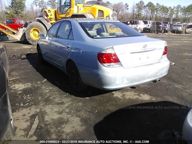 4T1BE32K75U574519 - 2005 TOYOTA CAMRY LE/XLE/SE ღია ლურჯი ფოტო 3