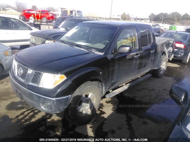 1N6AD09U27C465044 - 2007 NISSAN FRONTIER CREW CAB LE/SE/OFF ROAD BLACK photo 2