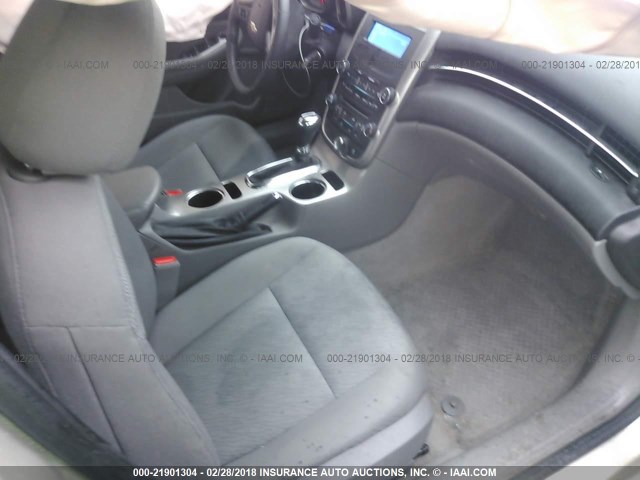 1G11B5SL9FF104617 - 2015 CHEVROLET MALIBU LS 金色 照片 5