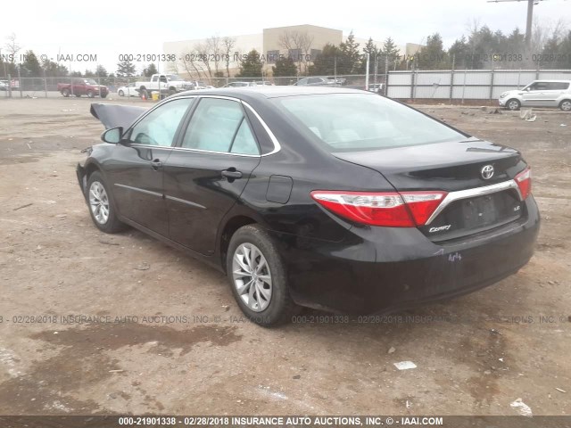 4T1BF1FK1GU175698 - 2016 TOYOTA CAMRY LE/XLE/SE/XSE შავი ფოტო 3