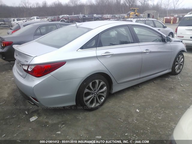 5NPEC4AB5EH898559 - 2014 HYUNDAI SONATA SE/LIMITED SILVER photo 4