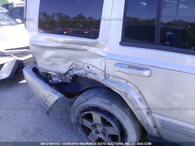 1J4RH4GT2AC158924 - 2010 JEEP COMMANDER SPORT Silber Foto 6