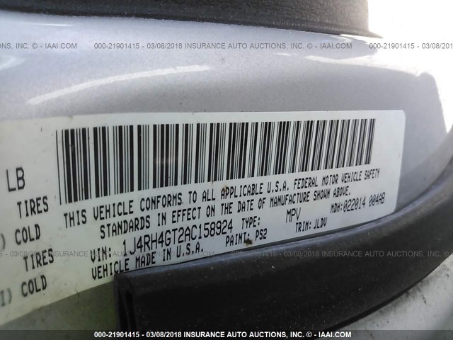 1J4RH4GT2AC158924 - 2010 JEEP COMMANDER SPORT Silber Foto 9