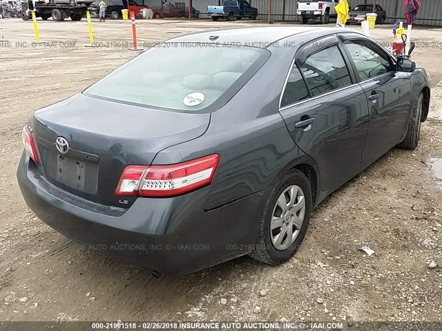4T1BF3EKXBU144195 - 2011 TOYOTA CAMRY SE/LE/XLE GRAY photo 4