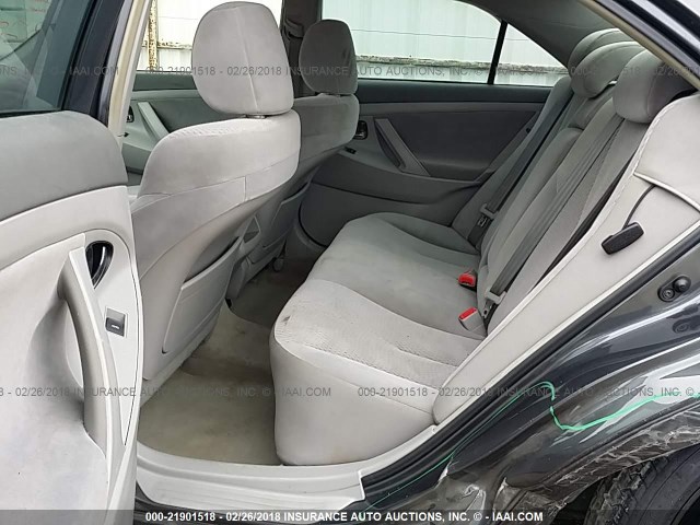 4T1BF3EKXBU144195 - 2011 TOYOTA CAMRY SE/LE/XLE GRAY photo 8