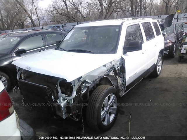 1C4NJPBB5CD513574 - 2012 JEEP PATRIOT SPORT WHITE photo 2