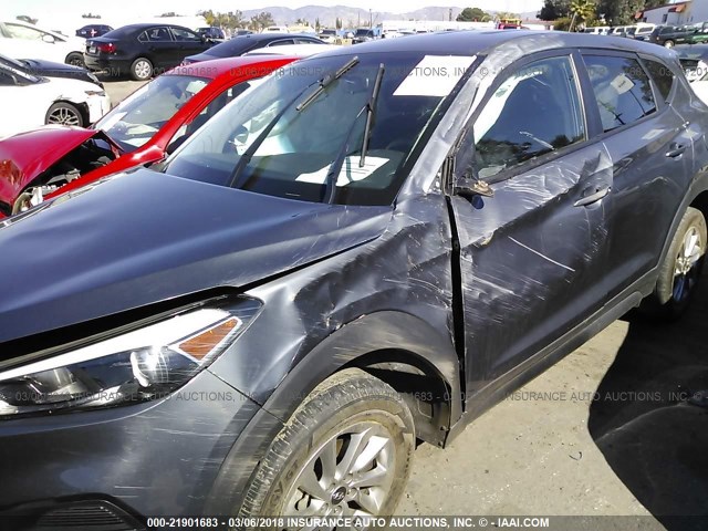 KM8J23A44GU097512 - 2016 HYUNDAI TUCSON SE GRAY photo 6