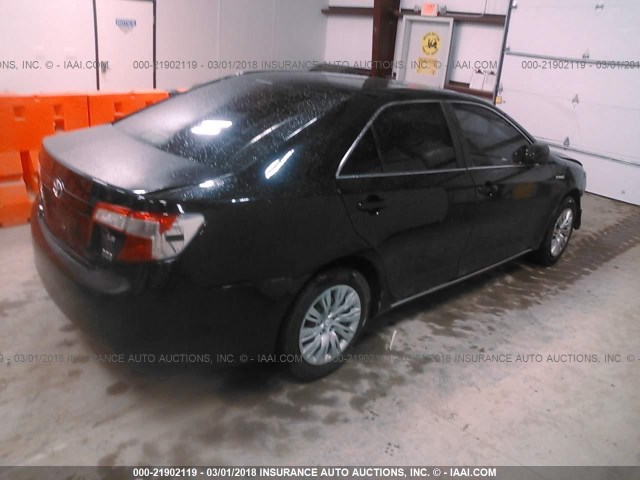 4T1BD1FK5CU053913 - 2012 TOYOTA CAMRY HYBRID/LE/XLE BLACK photo 4