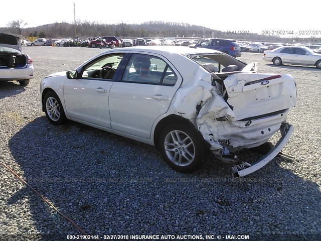 3FAHP0GA0CR270529 - 2012 FORD FUSION S WHITE photo 3