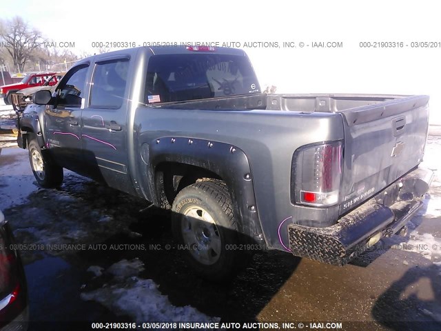 3GCPKSE31BG179686 - 2011 CHEVROLET SILVERADO K1500 LT GRAY photo 3