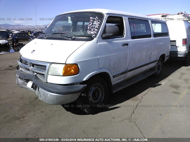 2B5WB25Y42K115578 - 2002 DODGE RAM WAGON B2500 WHITE photo 2