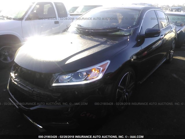 1HGCR2F54HA061022 - 2017 HONDA ACCORD SPORT أسود صورة 2