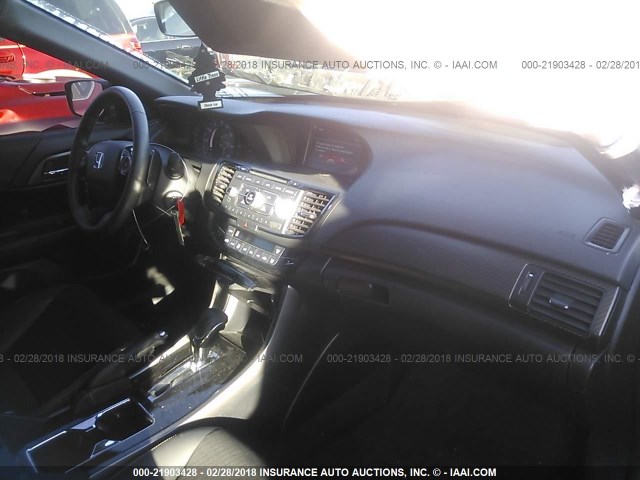 1HGCR2F54HA061022 - 2017 HONDA ACCORD SPORT أسود صورة 5
