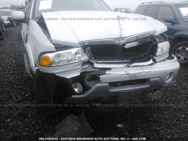 5LMFU28A5YLJ24291 - 2000 LINCOLN NAVIGATOR SILVER photo 6