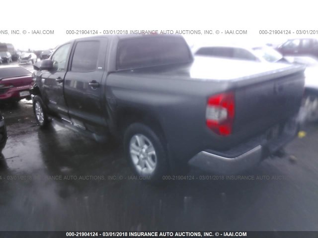 5TFEY5F16EX167294 - 2014 TOYOTA TUNDRA CREWMAX SR5 GRAY photo 3