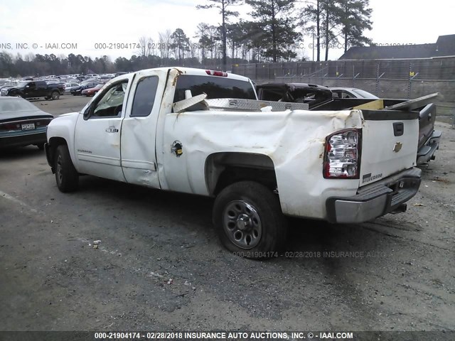 1GCRCREA2DZ154800 - 2013 CHEVROLET SILVERADO C1500  LS WHITE photo 3