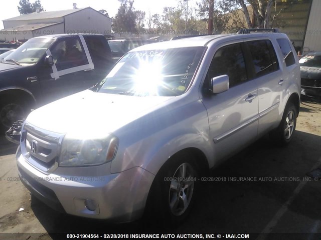 5FNYF3H47AB006827 - 2010 HONDA PILOT EX SILVER photo 2