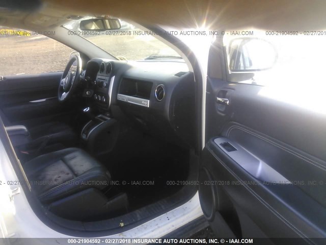 1C4NJDEB2FD120758 - 2015 JEEP COMPASS LATITUDE 白色 照片 5