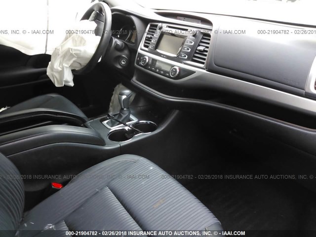 5TDBKRFH8FS158077 - 2015 TOYOTA HIGHLANDER LE/LE PLUS SILVER photo 5